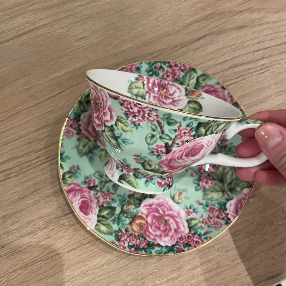 Teacup and saucer